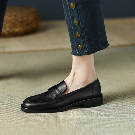 Load image into Gallery viewer, Women’s British Style Vintage Heeled Leather Shoes
