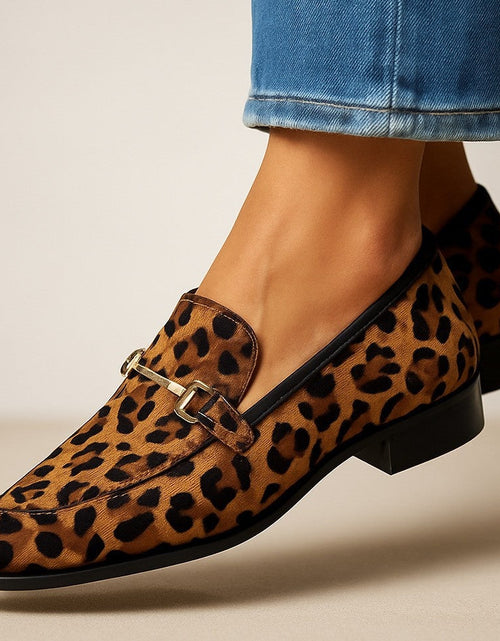 Load image into Gallery viewer, 🐆 Women’s Pointed-Toe Low-Cut Leopard Print Casual Shoes
