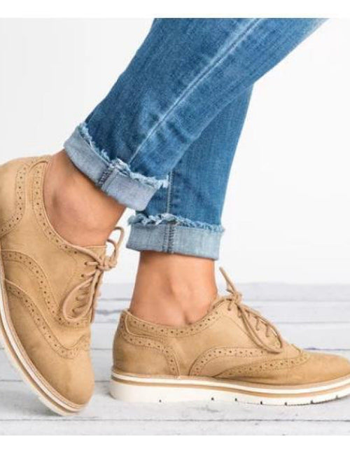 Load image into Gallery viewer, Women’s Retro British-Style Casual Shoes – Chic Everyday Sneakers
