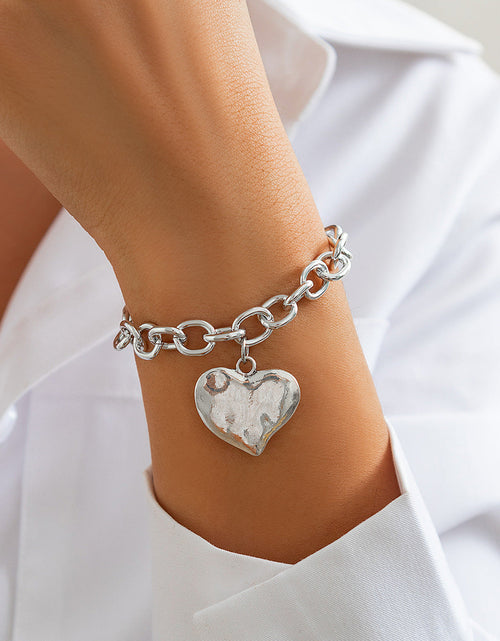 Load image into Gallery viewer, Ins style heart-shaped pendant collarbone chain set, fashionable metal photosensitive surface necklace
