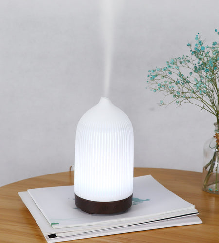 7 Color Aromatherapy Lamp Aromatherapy Machine Ultrasonic Atomization Mini Desktop Humidifier Home Bedroom Wood Grain Aromatherapy Machine