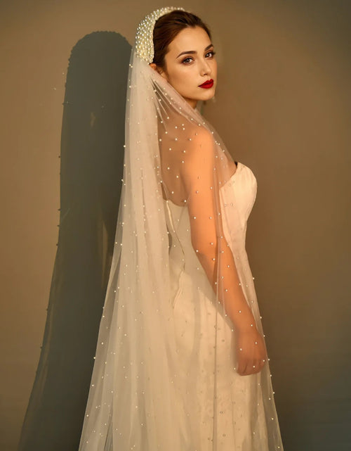 Load image into Gallery viewer, Pearl Hair Band Bridal Veils Extra Long Royal Cathedral Length Veil Wedding Veils with Comb Wedding Hair Accessories
