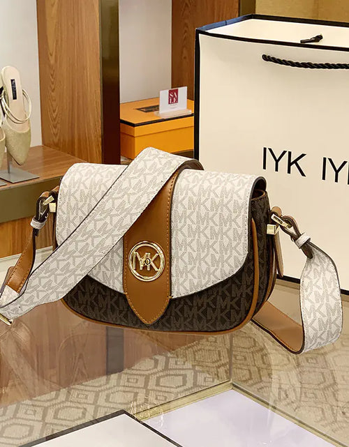 Load image into Gallery viewer, New Women's Leather Saddle Bag
