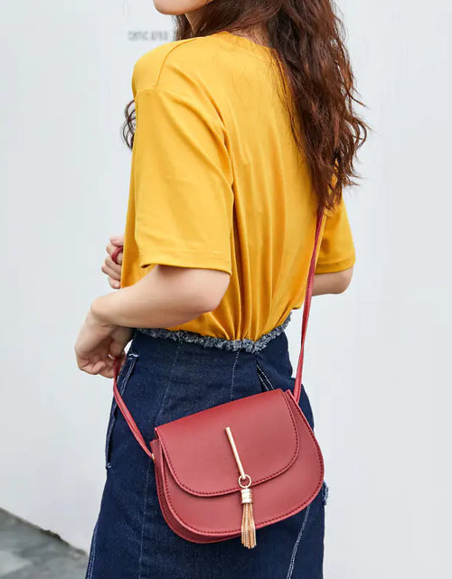 Load image into Gallery viewer, Fringe Crossbody Phone Bag and Round Purse
