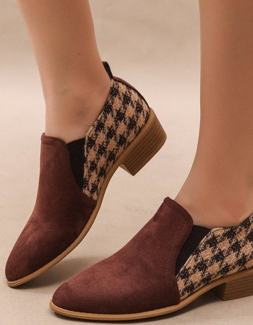 Load image into Gallery viewer, Women's Retro Color-Block Slip-On Heels – Round Toe Mid Heel Dress Shoes
