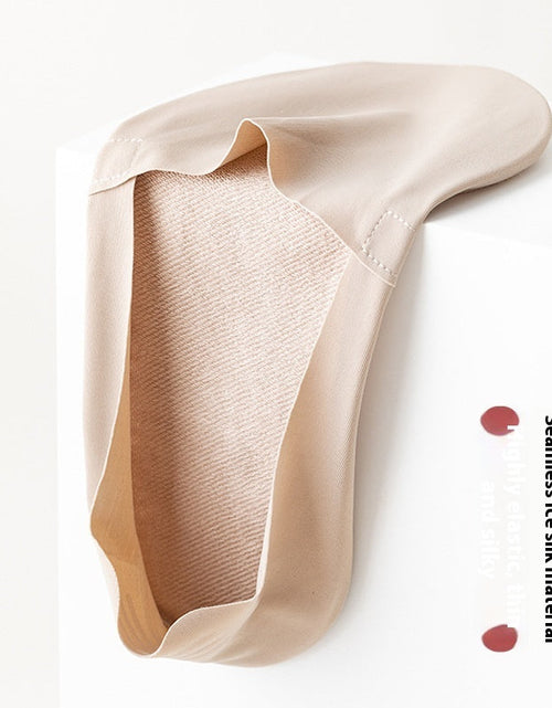 Load image into Gallery viewer, Women’s Invisible Low-Cut Cotton Socks
