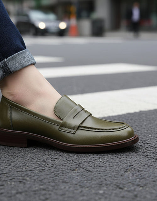 Load image into Gallery viewer, Women’s British Style Vintage Heeled Leather Shoes
