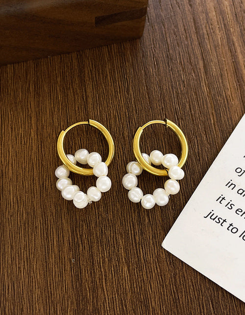 Load image into Gallery viewer, Retro French Light Luxury Palace Style Detachable Freshwater Pearl Earrings for Women, Versatile and High Grade Earrings
