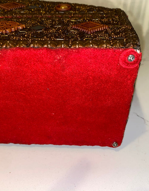 Load image into Gallery viewer, VINTAGE HANDMADE CLASSIC JEWELRY CHEST
