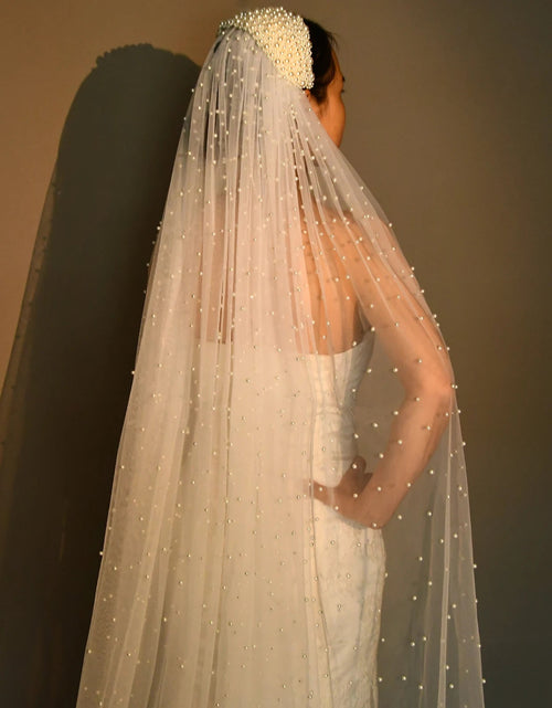 Load image into Gallery viewer, Pearl Hair Band Bridal Veils Extra Long Royal Cathedral Length Veil Wedding Veils with Comb Wedding Hair Accessories
