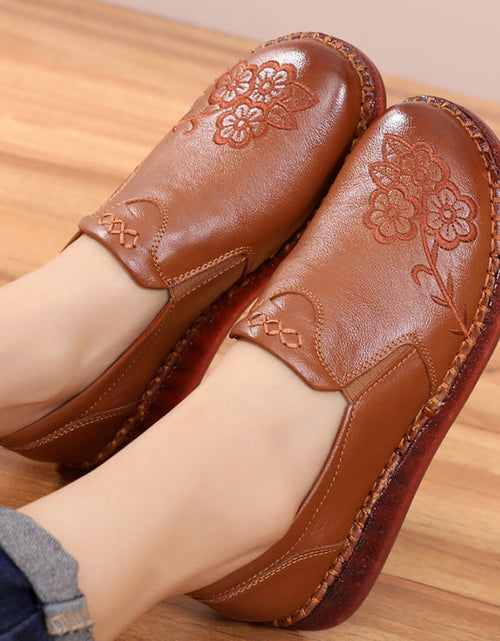 Load image into Gallery viewer, Soft soled women's genuine leather single shoes non slip flat leather shoes
