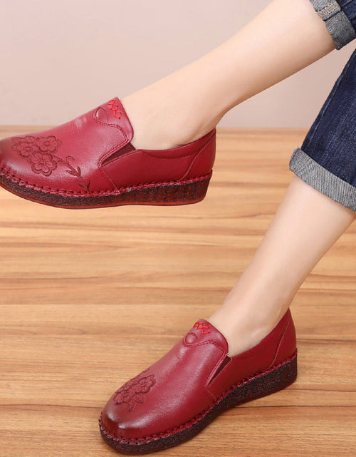 Load image into Gallery viewer, Soft soled women's genuine leather single shoes non slip flat leather shoes
