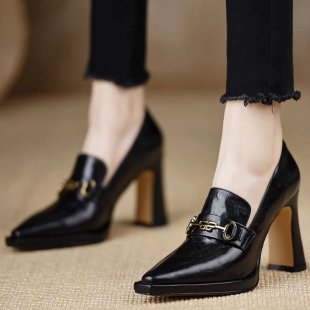 Load image into Gallery viewer, Women's Retro Chunky Heel Pointed Toe Pumps – Slip-On Office Heels
