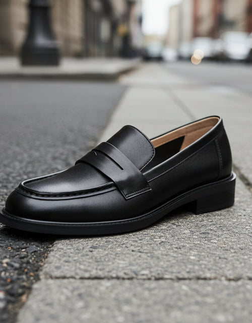 Load image into Gallery viewer, Women’s British Style Vintage Heeled Leather Shoes
