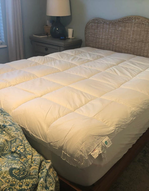 Load image into Gallery viewer, KUB Cotton Mattress Topper Cooling Pillow Top White Queen 80x60in
