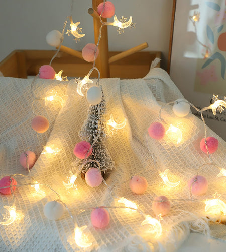 ChiRee Indoor String Lights 6.56ft 20 LED Battery Operated Warm White Pom Poms