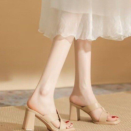 Load image into Gallery viewer, Open-Toe Chunky Heel Sandals – Bold &amp; Trendy Summer Staple
