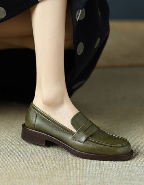 Load image into Gallery viewer, Women’s British Style Vintage Heeled Leather Shoes
