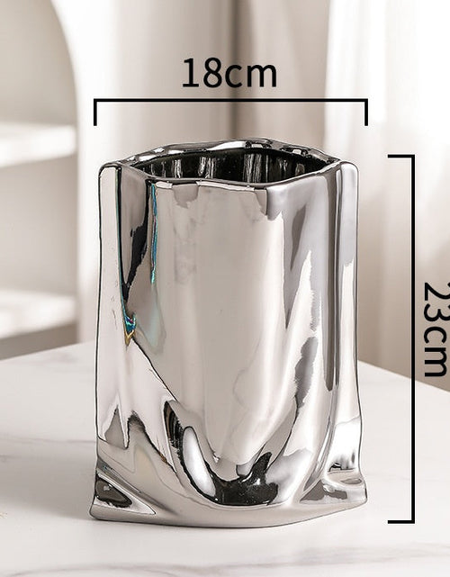 Load image into Gallery viewer, Minimally designed ceramic pleated electroplated vase for hydroponic cultivation of fresh flowers and dried flowers
