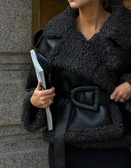 Load image into Gallery viewer, Autumn and winter collar fur one-piece short jacket waist cinching fashionable women's jacket
