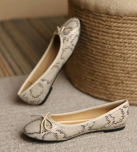 Women's Classic Egg-Roll Edge Slip-On Flats – Chanel-Inspired Round Toe Pumps