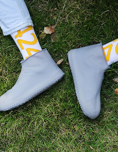 Load image into Gallery viewer, Unisex Silicone Waterproof Shoe Covers Slip-Resistant Large Grey Size L
