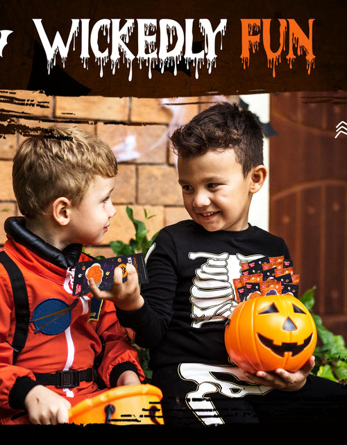 Load image into Gallery viewer, Twinkle Bites Halloween Lollipops 40 Pack Strawberry Flavor 40 Ounce
