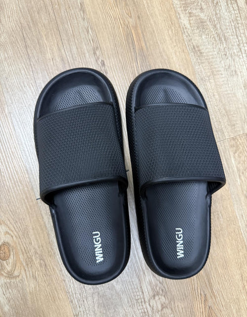 Load image into Gallery viewer, Wingu Slipper Black Woman 9-10 Man 7.5-8.5 Size 9-10/7.5-8.5
