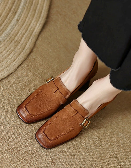 Load image into Gallery viewer, Women's Retro British Style Chunky Heel Leather Shoes – Round Toe Commuter
