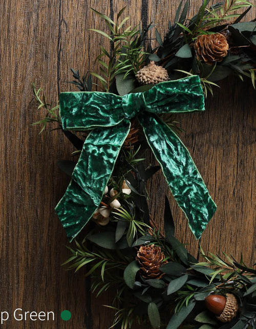 Load image into Gallery viewer, LaRibbons 24 Pcs Green Crinkled Velvet Bows 3.94x3.94in Vintage Style
