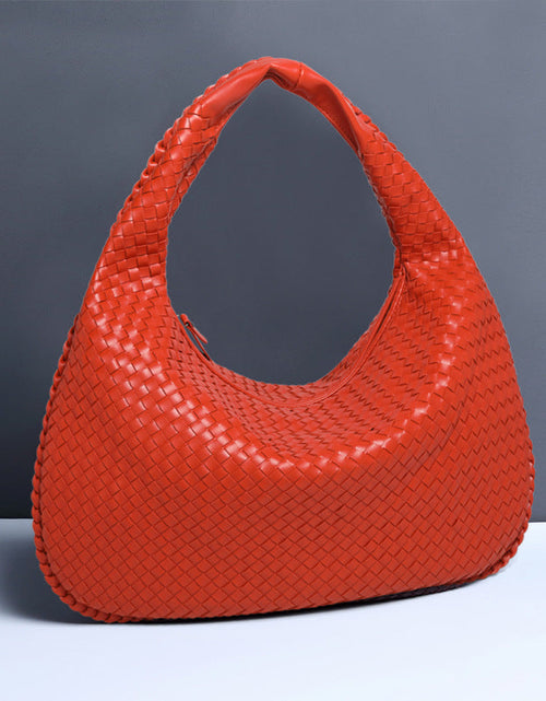 Load image into Gallery viewer, Crescent shaped women's bag hand woven hand-held dumpling bag fashionable single shoulder armpit bag
