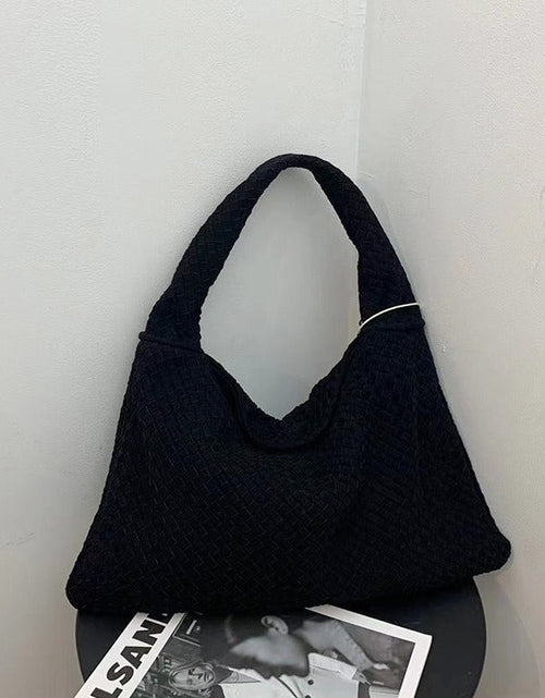 Load image into Gallery viewer, Suede woven tote bag simple and fashionable handbag underarm single shoulder bag large capacity suction buckle
