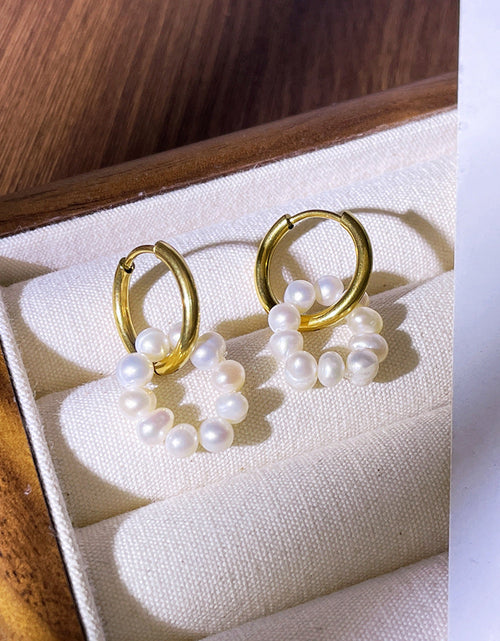 Load image into Gallery viewer, Retro French Light Luxury Palace Style Detachable Freshwater Pearl Earrings for Women, Versatile and High Grade Earrings
