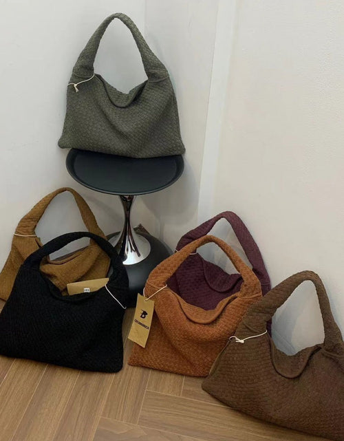 Load image into Gallery viewer, Suede woven tote bag simple and fashionable handbag underarm single shoulder bag large capacity suction buckle
