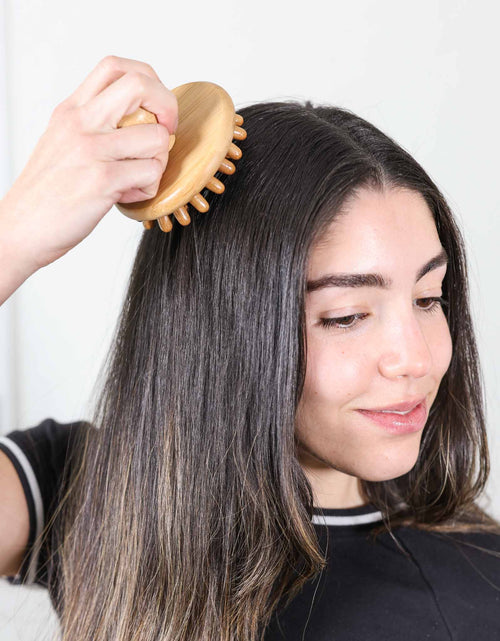 Load image into Gallery viewer, Bamboo Stimulating Scalp Massager
