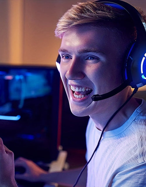 Load image into Gallery viewer, Gaming wired earphones with illuminated RGB earphones
