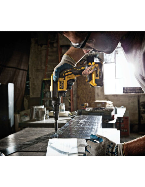 Load image into Gallery viewer, DEWALT DCF622B 20V MAX* XR Versa-ClutchTM Adjustable Torque Screwgun (Tool Only)
