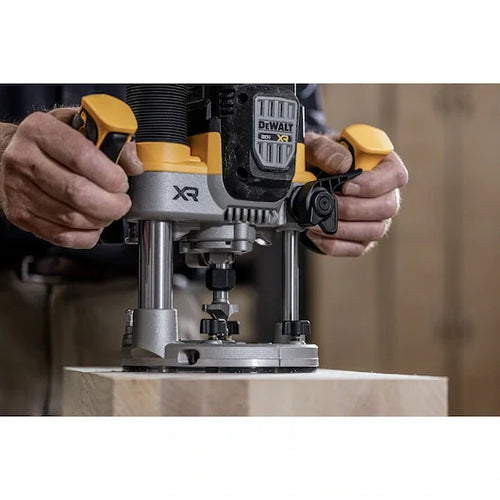Load image into Gallery viewer, DEWALT DCW620B 20V MAX* XR® Brushless Cordless 2-1/4 Peak HP Plunge Router (Tool Only)
