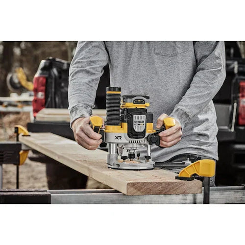 Load image into Gallery viewer, DEWALT DCW620B 20V MAX* XR® Brushless Cordless 2-1/4 Peak HP Plunge Router (Tool Only)
