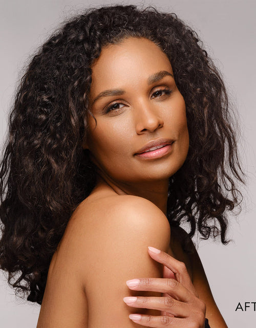 Load image into Gallery viewer, Super Serum Silk Matte Powder Peptide Foundation
