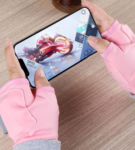 1 Pair of Rechargeable Winter Heated Gloves. USB-powered, great for outdoor activities like cycling, skiing, and motorcycling.
