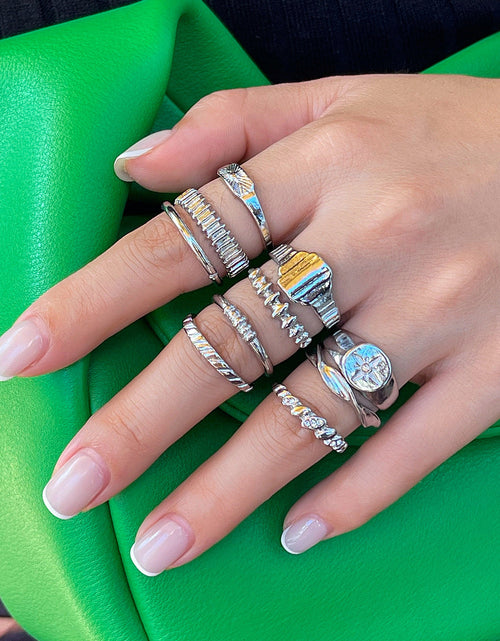 Load image into Gallery viewer, Vintage Irregular Gear Ring Versatile Diamond Set with Metallic Geometric Rings
