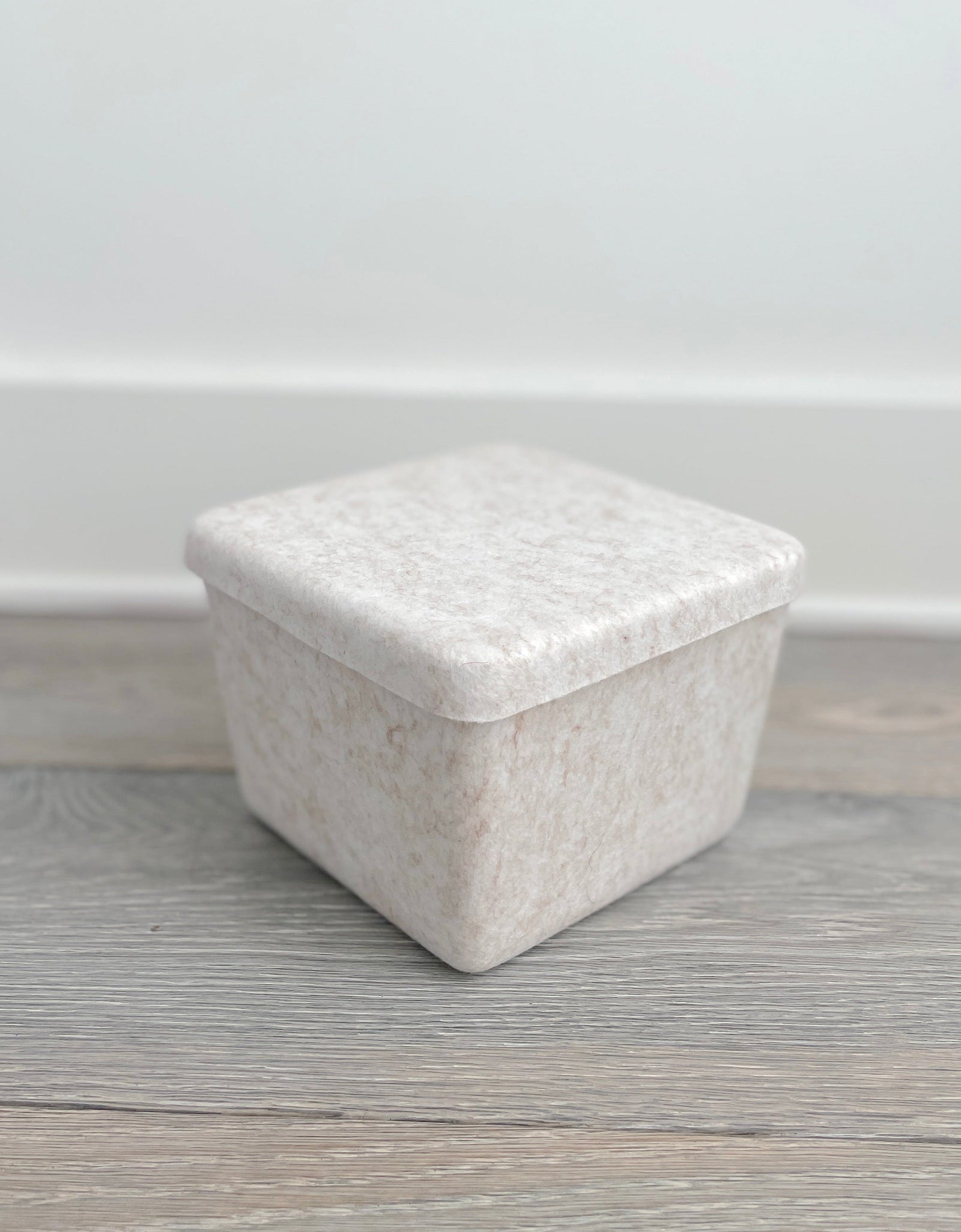 The Sculpted Bin - Petite with Lid