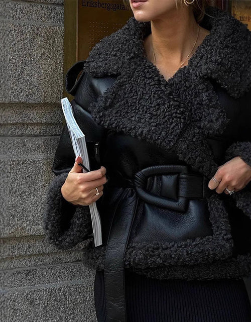 Load image into Gallery viewer, Autumn and winter collar fur one-piece short jacket waist cinching fashionable women's jacket
