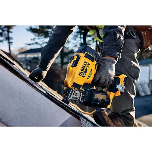Load image into Gallery viewer, DEWALT DCN45RNB 20V MAX* 15° Cordless Coil Roofing Nailer (Bare Tool)
