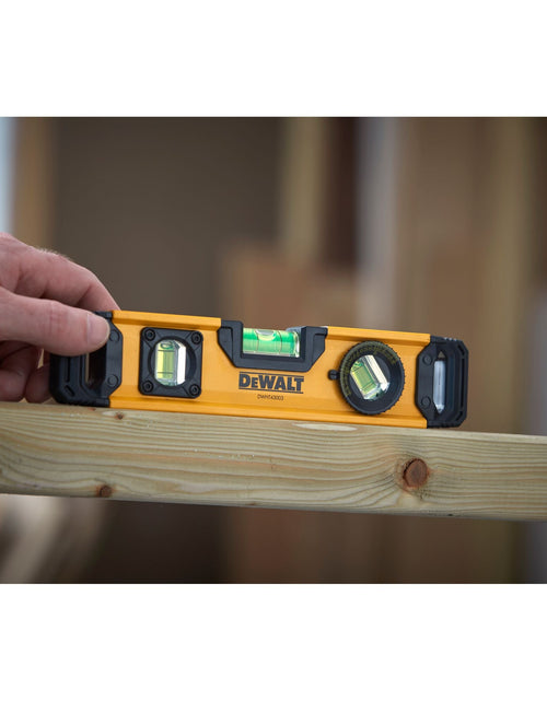 Load image into Gallery viewer, DeWalt DWHT43003 9 in. Torpedo Level
