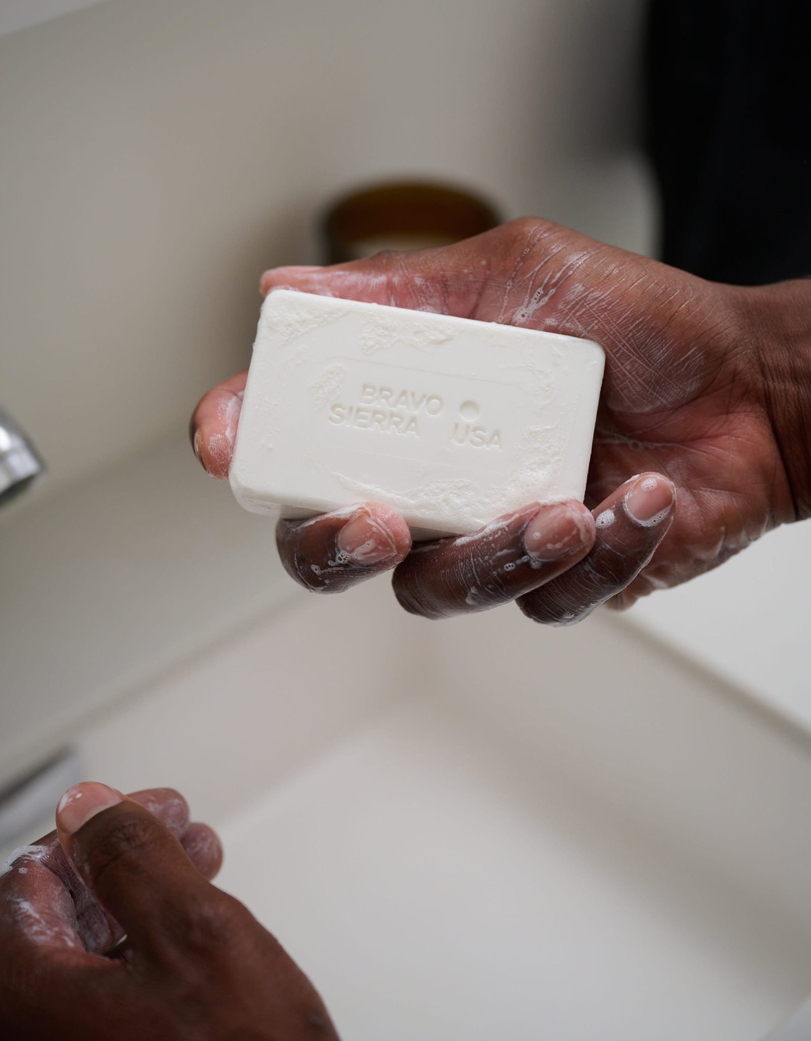 FACE & BODY CLEANSING BAR