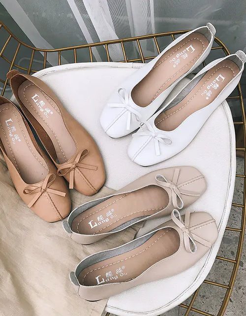 Load image into Gallery viewer, New Women's Flat Shoes - Winter Faux Leather Style
