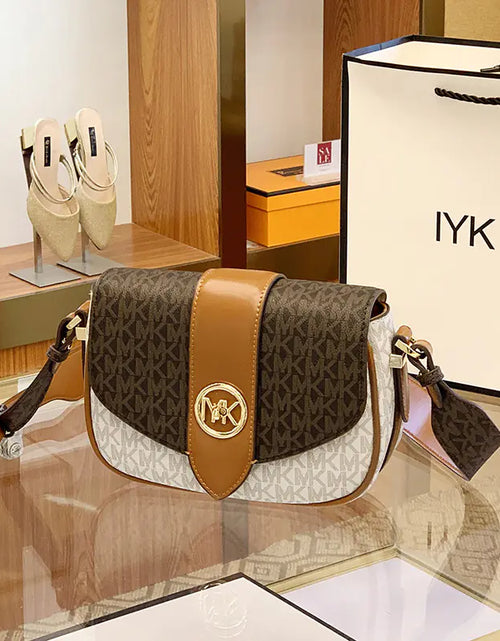 Load image into Gallery viewer, New Women's Leather Saddle Bag
