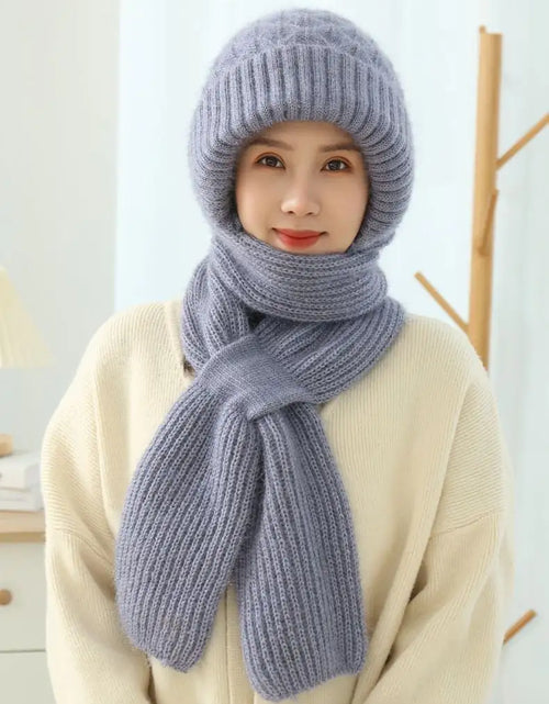 Load image into Gallery viewer, Women's Fleece-lined Knitted Scarf and Hat Set

